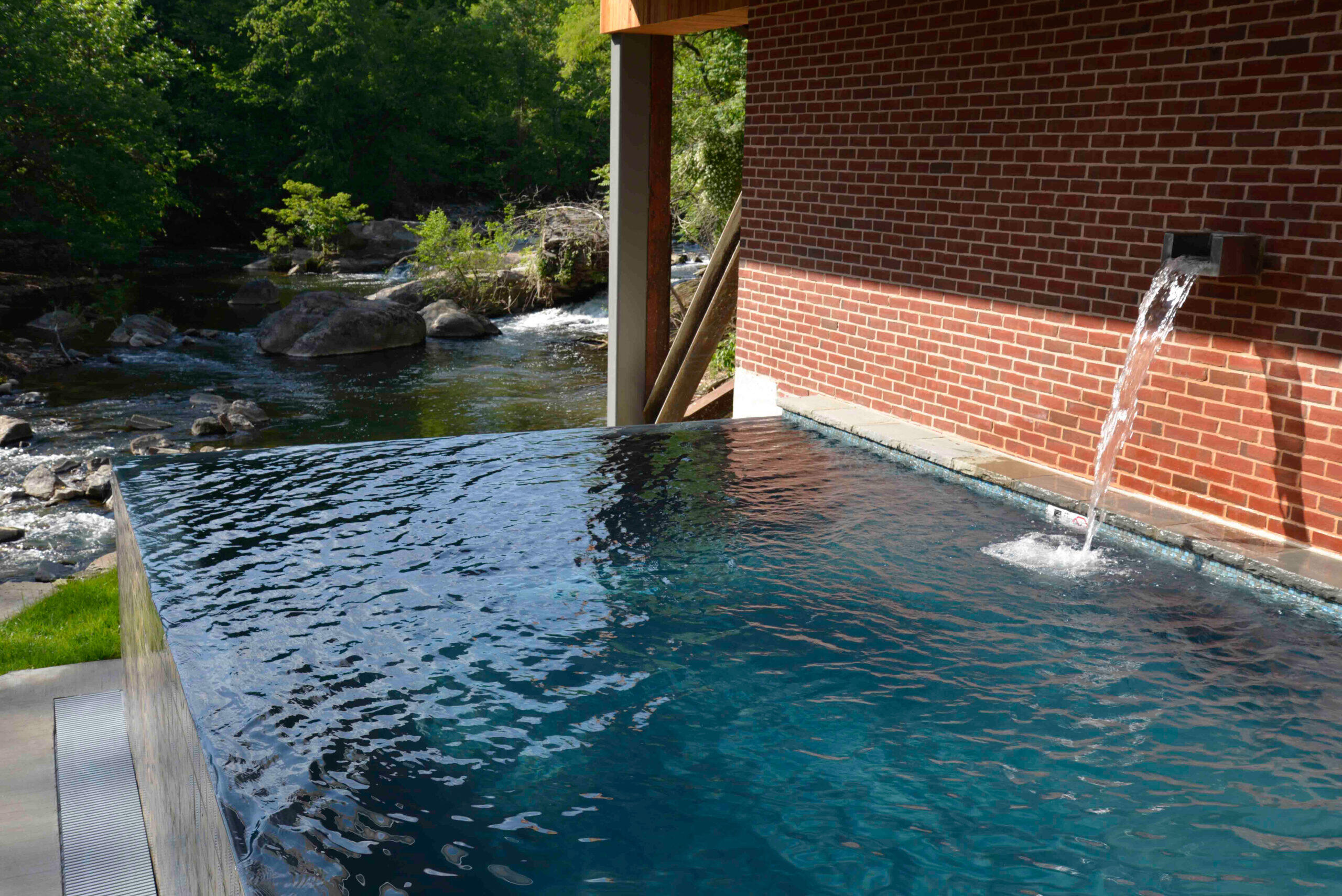 Mill No.1 pool overlooking water